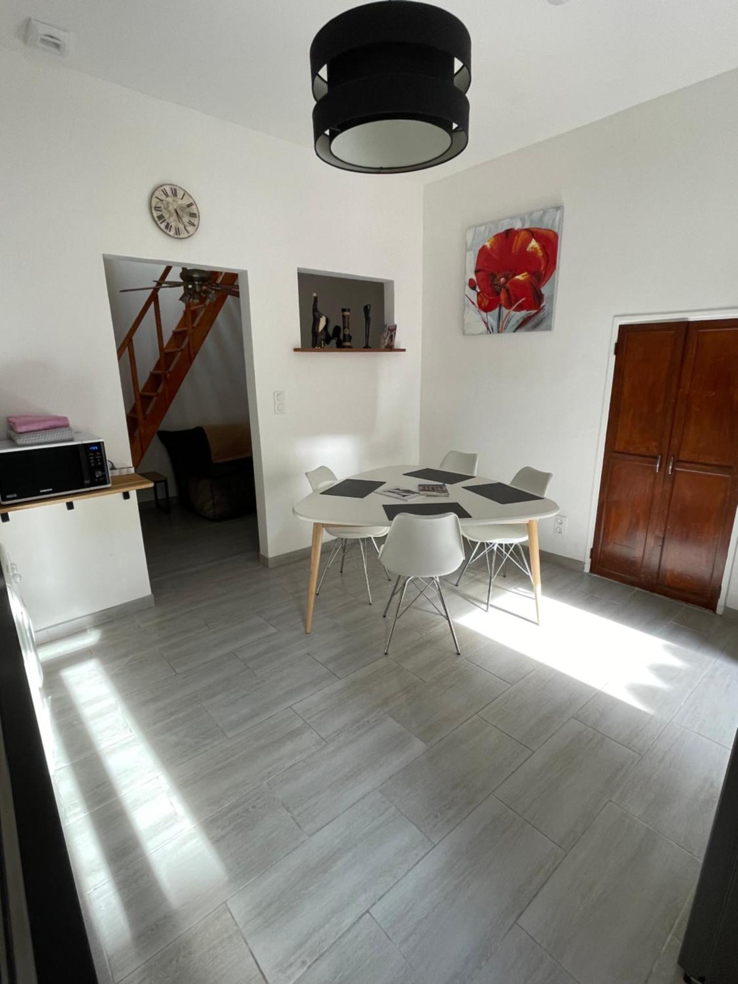 דירות Chez Sonou , Nimes Centre מראה חיצוני תמונה