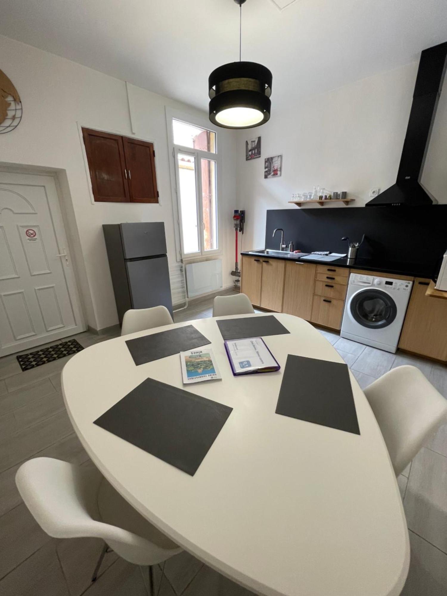דירות Chez Sonou , Nimes Centre מראה חיצוני תמונה