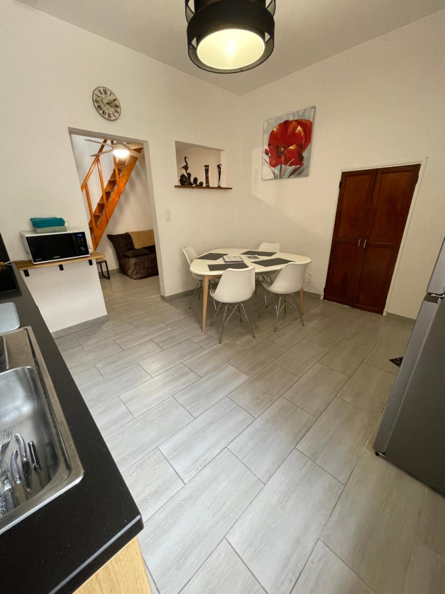 דירות Chez Sonou , Nimes Centre מראה חיצוני תמונה